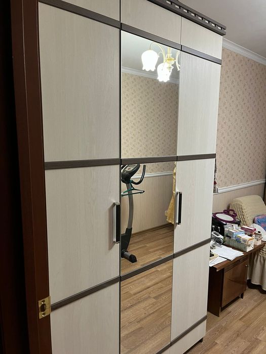 Продам спальный гарнитур