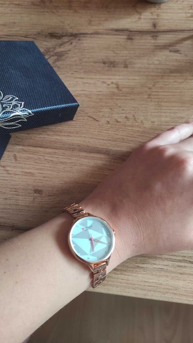Дамски часовник розово злато