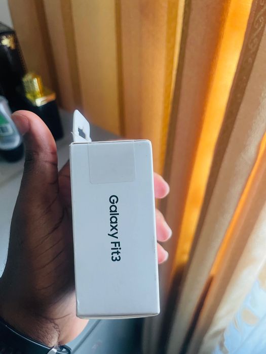 Samsung galaxy fit 3 smart watch