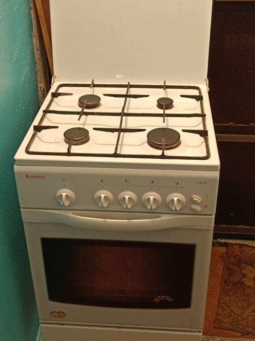Продам газплиту gefest