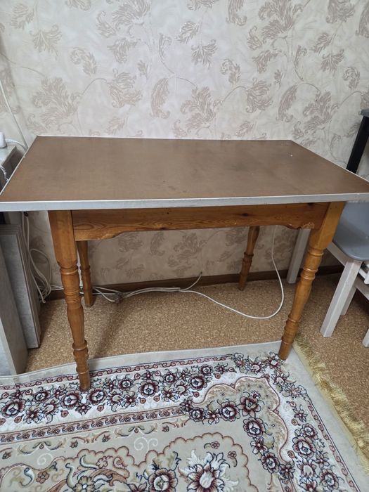 Б/у Стол бесплатно