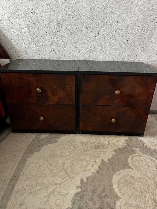 Продам комод и 2 тумбочки