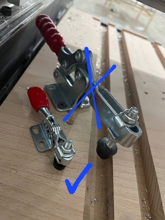 Быстросъемный горизонтальный рычажный зажим, 27 кг, вертикальный