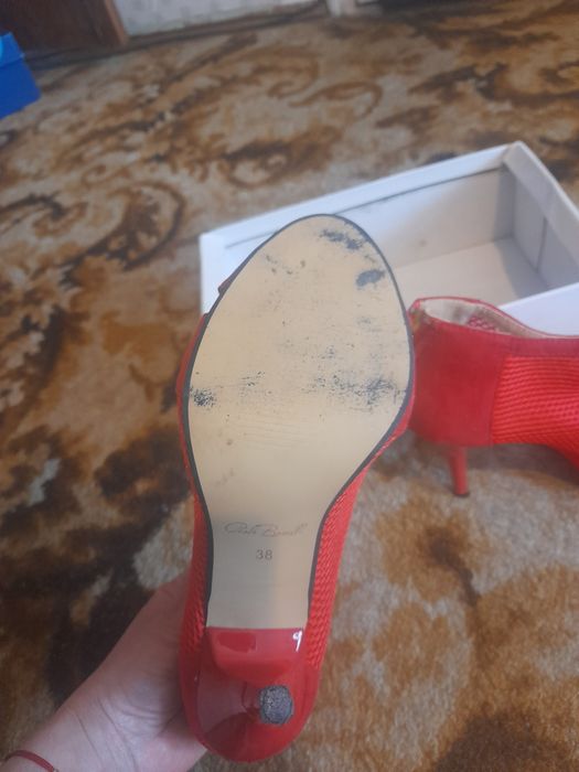 Обувки на ток червени 38 номер 10 лв