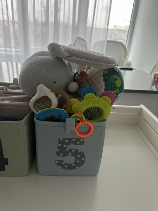 Masa de infasat cu spatiu de depozitare