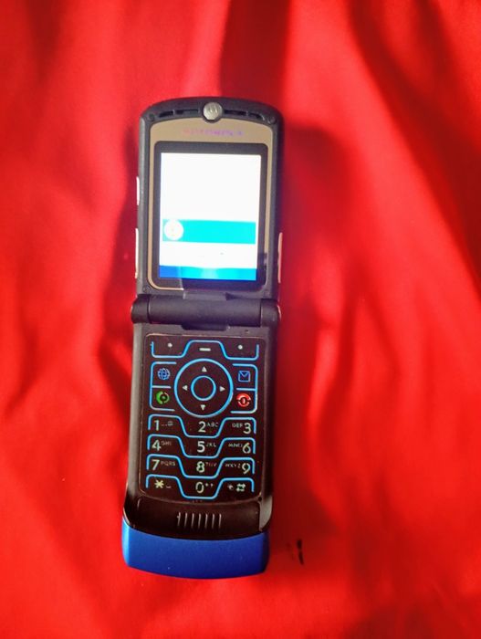 Motorola V3  ( decodat, refurbished)