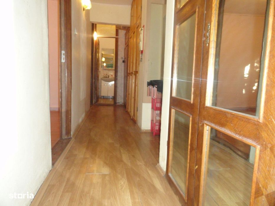 Apartament 4 camere, 2 bai. 2 balcoane, etaj 3 Micalaca - Miorita 93mp