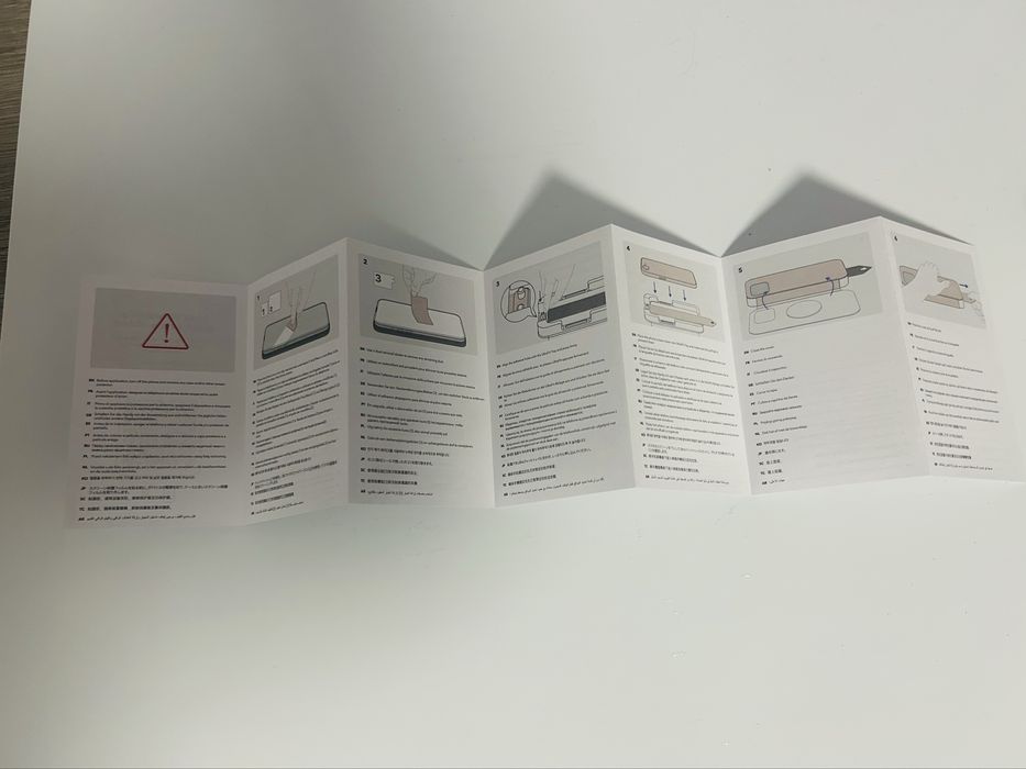 Folii Sticlă ESR iPhone 16 Pro Max - 76 Lei