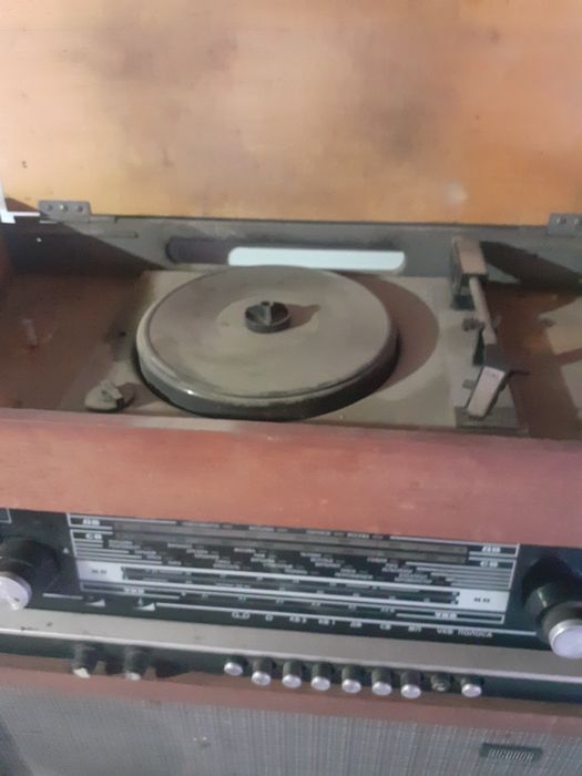 Радиола советская