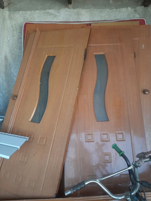 Продается межкомнатные двери 5 шт