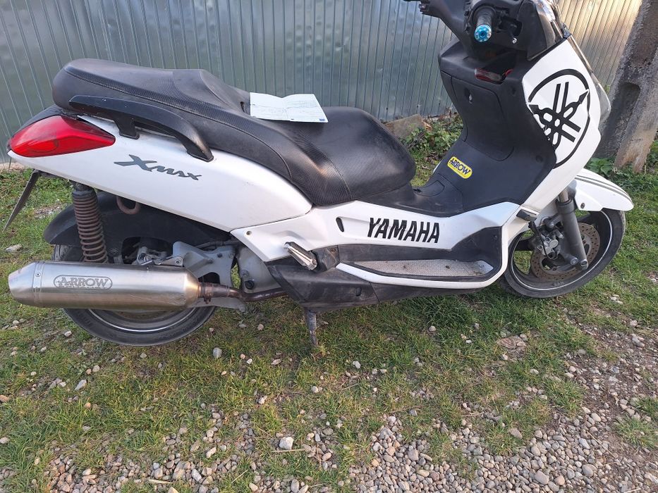 Vând scuter Yamaha xmax