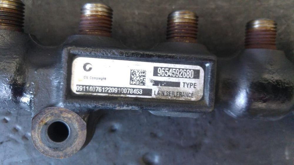 rampa injectoare 1.4 tdci ford focus 2 fiesta 6 citroen c4 peugeot 307 9654592680