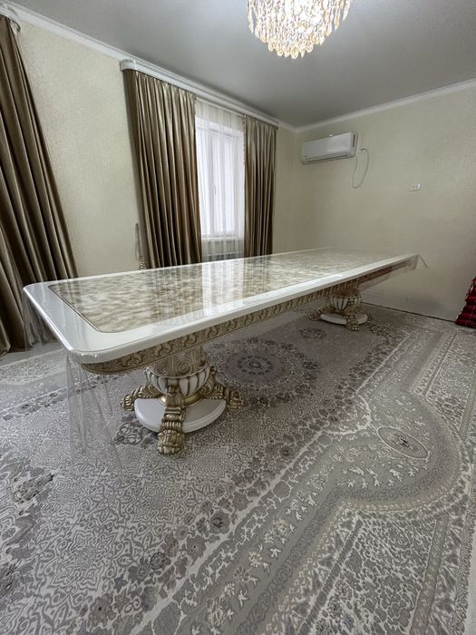 Стол гостиный 4 метр