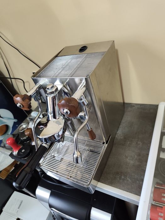 Lelit MaraX PL62X – професионална еспресо машина с E61 група