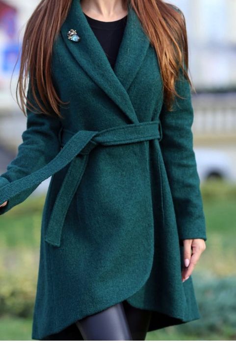 Палто в маслено зелен цвят