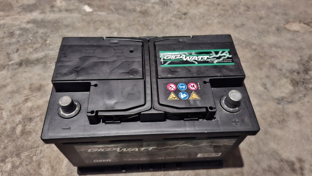 Акумулатор GIGAWATT G66R 70Ah 640A