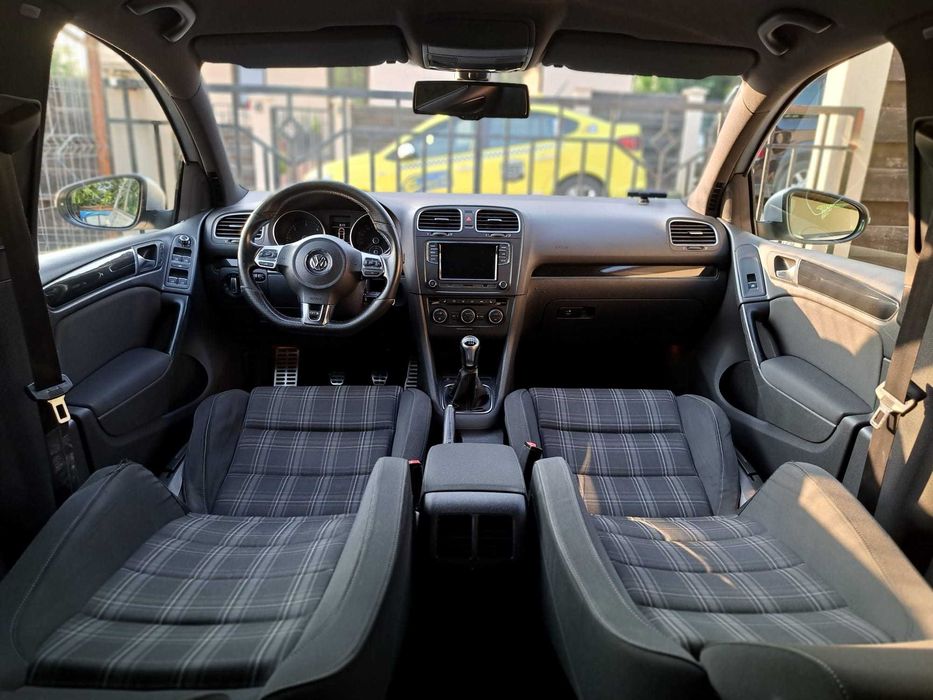VOLKSWAGEN Golf 2011 — imagine 5