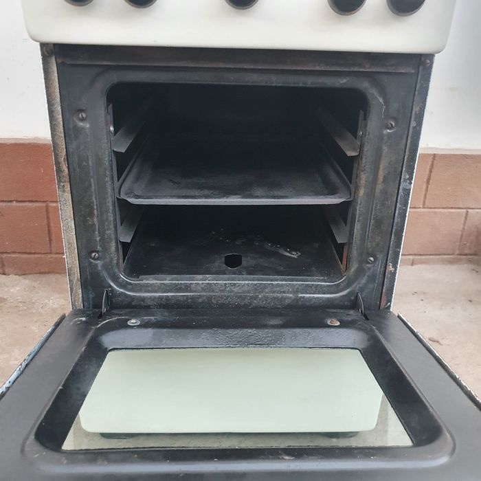 Газовая плита хорошем состояние