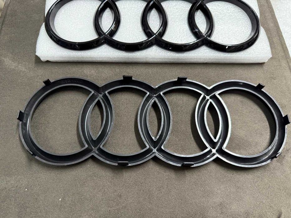 Embleme Audi fata/spate Emblema grila / haion inele cercuri negre