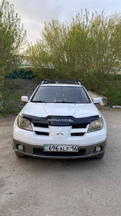 Продам Автомобиль аутлендер 1