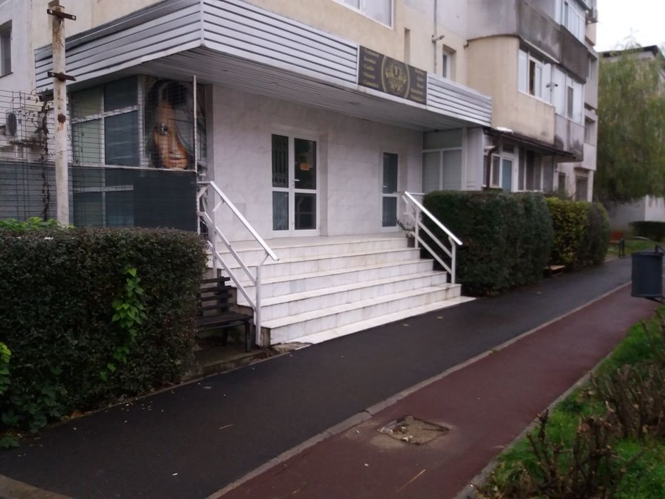 inchiriez spatiu comercial stradal Focsani