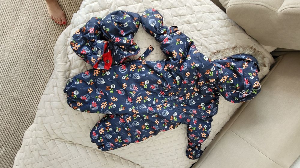 Продам комбинезон зимний