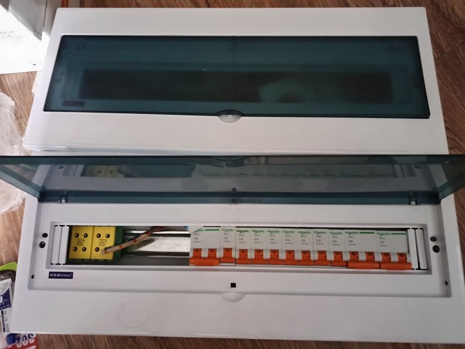 Электро щит 46-52 мест металлический