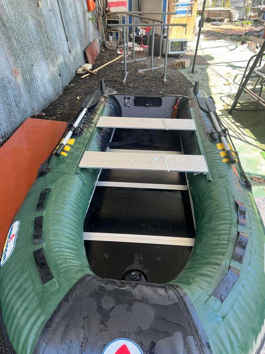 Продавам лодка PESCADOR P330-HF