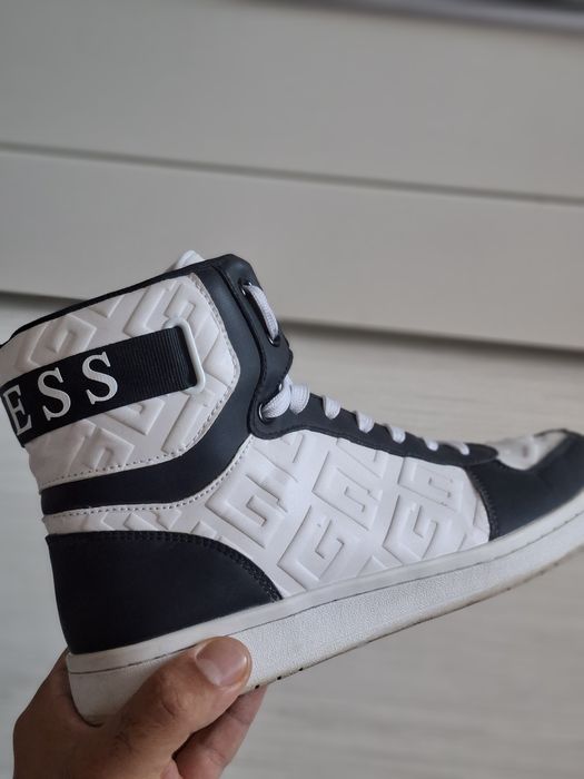 Обувки Guess Perilo High-Top Sneakers.  РАЗМЕР 43.5