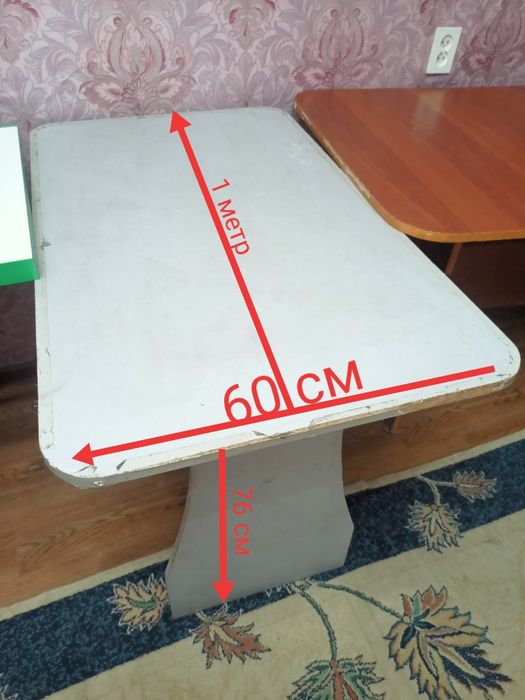 Продам обеденный стол