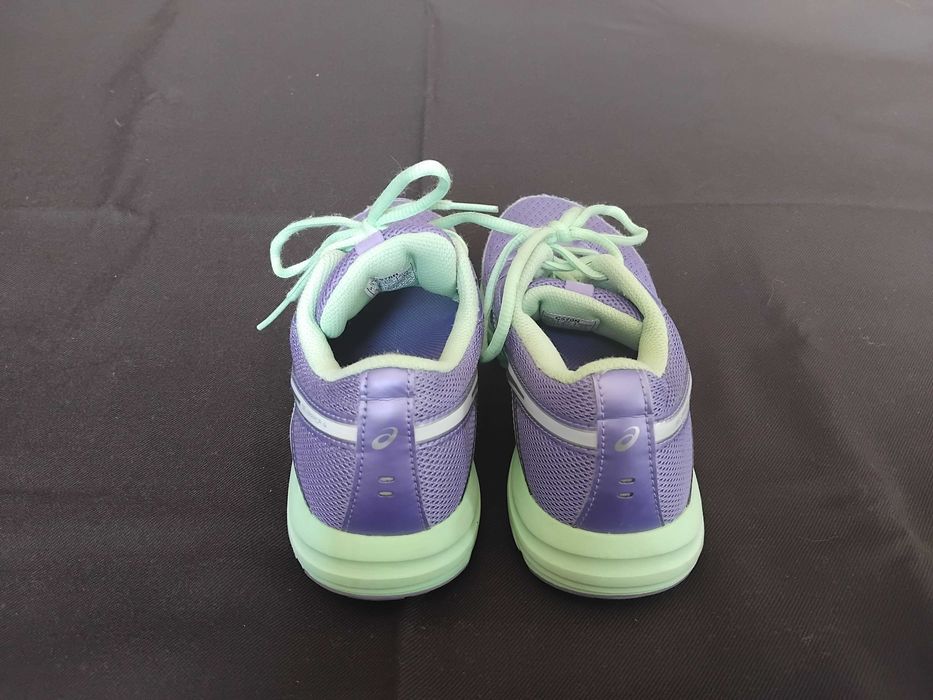 Дамски маратонки ASICS 36