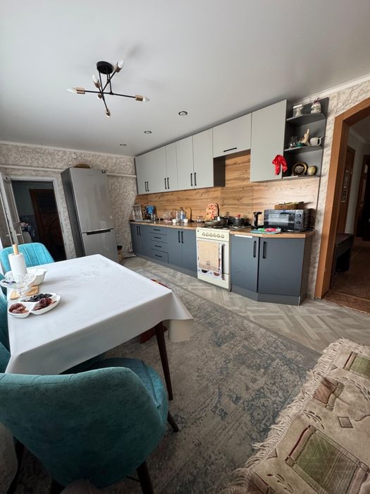 Продам квартиру,  район больницы,  сош №2