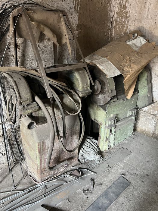 Продается прессы 63,40,16тонн, сверлильный, точилка
