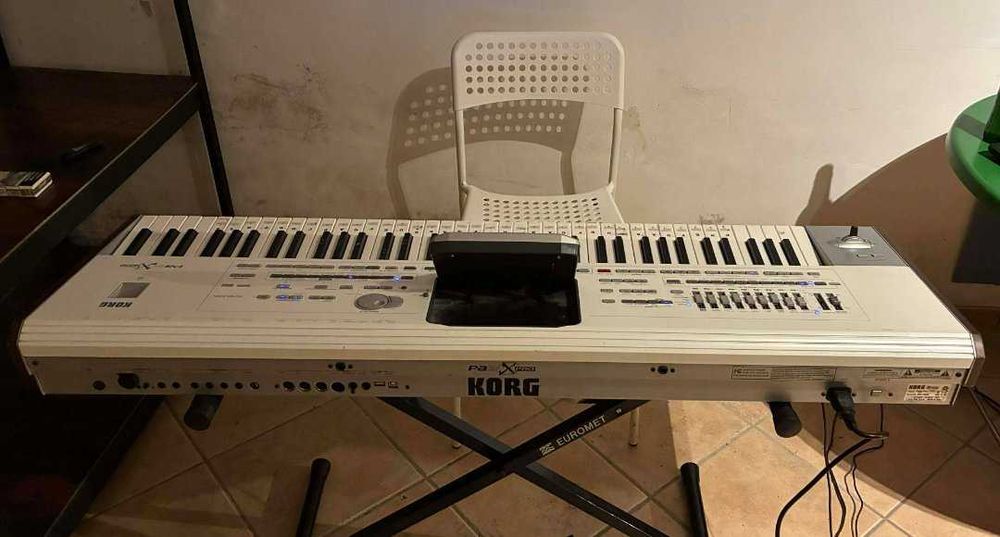 Vând sau schimb Korg PA2X Pro – 76 clape