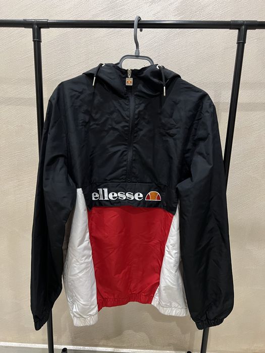 Тениски и суитшърти