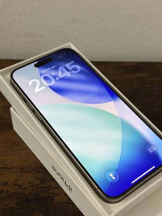 iPhone 15 Pro Max . 256 gb . 100%