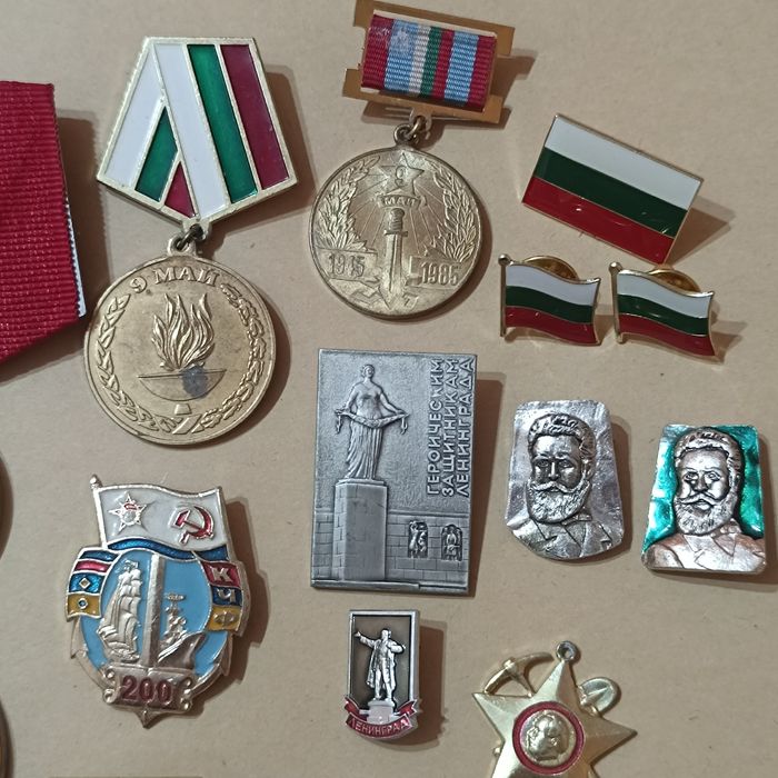 Медали ордени значки