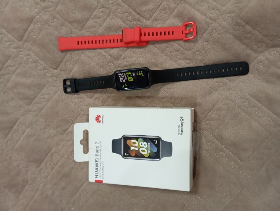 Продам фитнес браслет Huawei Band 7