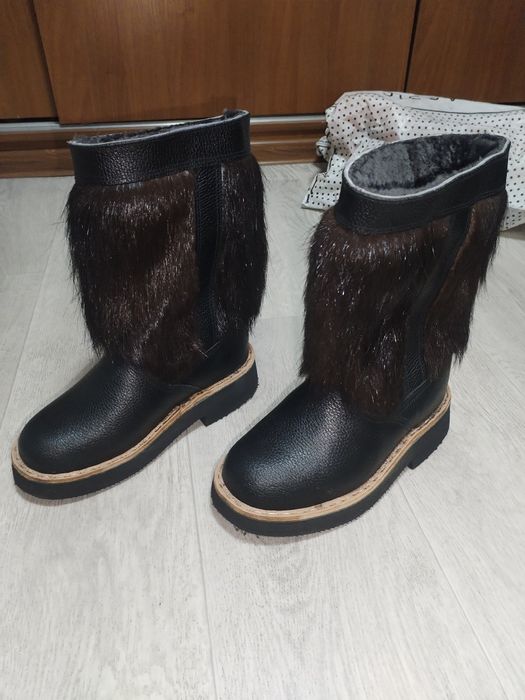 Продам тёплую обувь