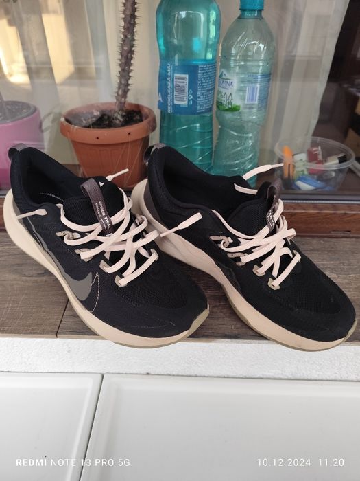 Vand sau schimb adidasi marca Nike