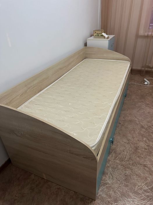 Продаю подростковый гарнитур