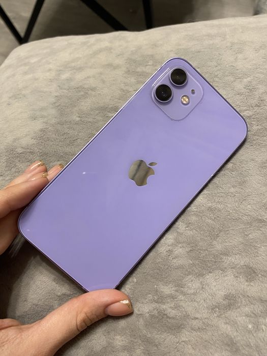 Продается IPhone 12