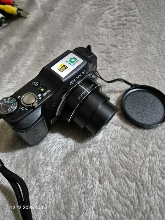 Aparat foto digital Sony Cyber-shot DSC-H20