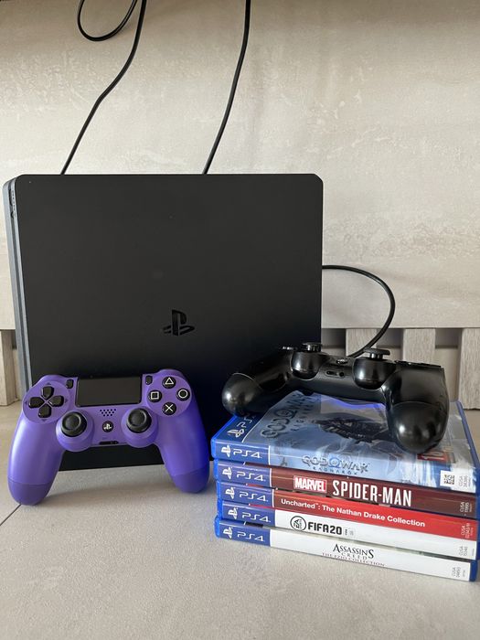 PlayStation 4 Slim – 500 GB – stare foarte bună