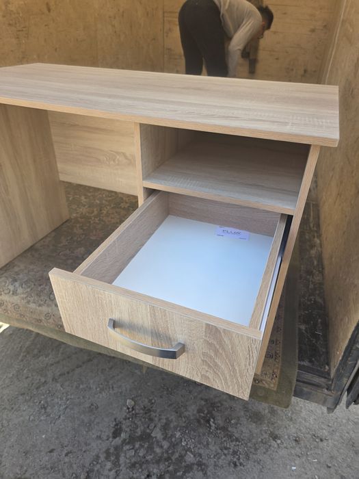 Продам шкаф, комод, писменный стол есть доставка