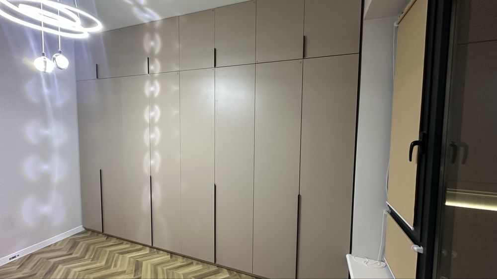 Шкаф спальныға кіреберіске . 3.90