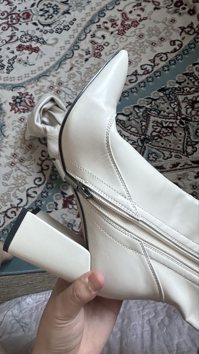 Сапоги Белые С каблуком есть ТОРГ