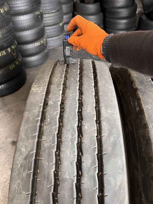 2 anvelope autocar 295/80/22.5 , Michelin , 13 mm !
