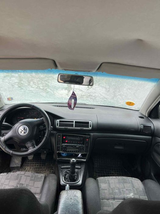 Vând Passat din 2000 116 cp. 1.9 diesel