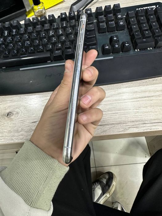 Xs max holati yaxsh xotira 256tali yomkist 80 karopka dakement bor